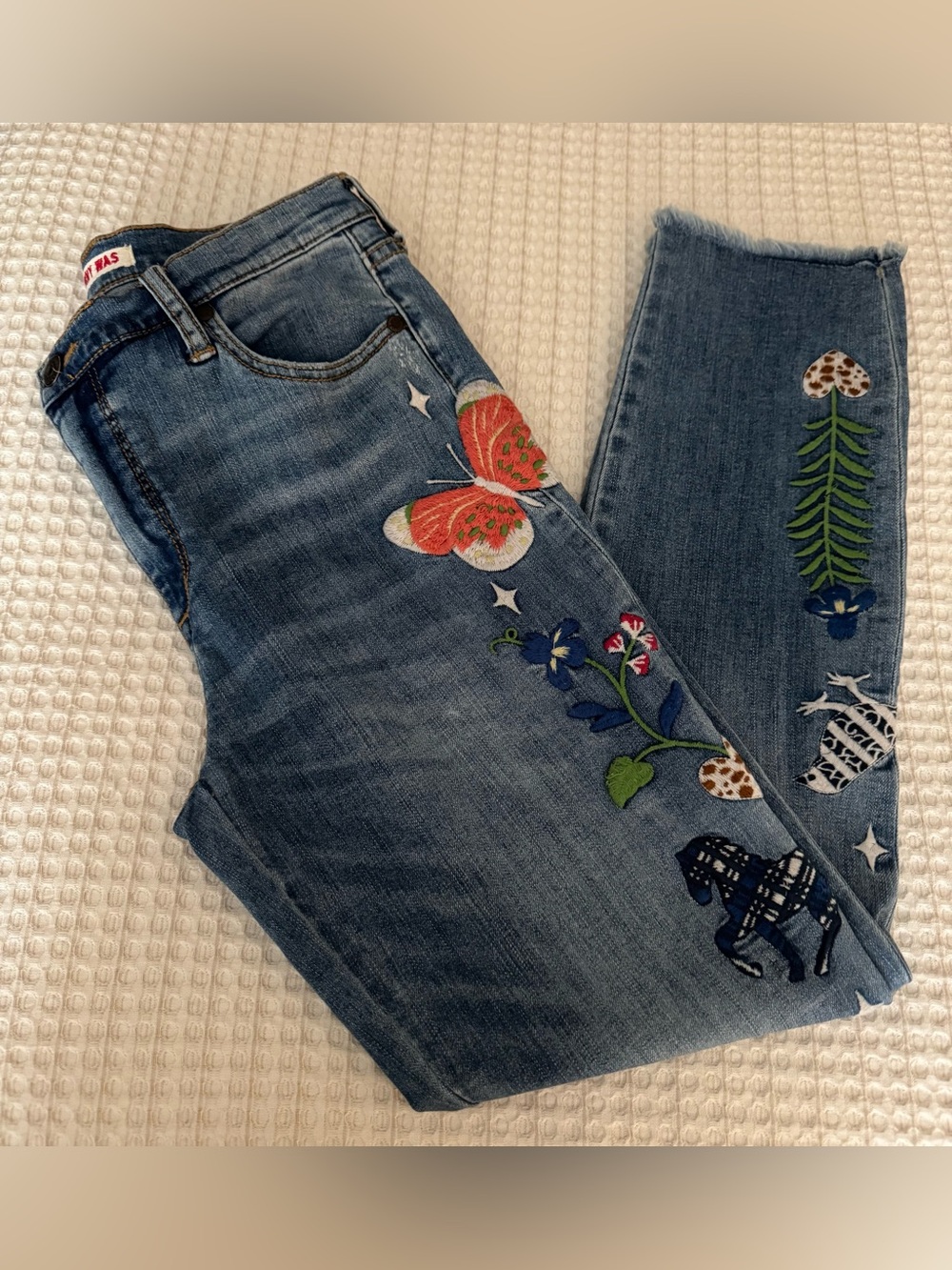 JOHNNY WAS Embroidered Jeans / Medium Indigo / Size 28